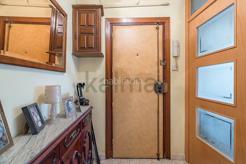 Foto b14ffd55-7d3d-441d-9946-5ae9a8722c34. Piso  en venta en plaza jaume huguet en Besòs - Maresme Barcelona