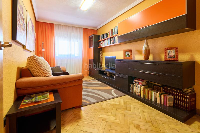 Foto 70be7f98-eb46-4725-8dd8-4a7e74ddf537. Piso  en venta en calle pedro rubin de celis en Pinto