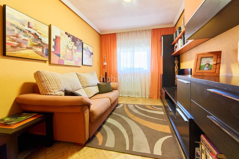 Foto 75d8f956-a1ed-4266-b075-b2b72f93b7d6. Piso  en venta en calle pedro rubin de celis en Pinto