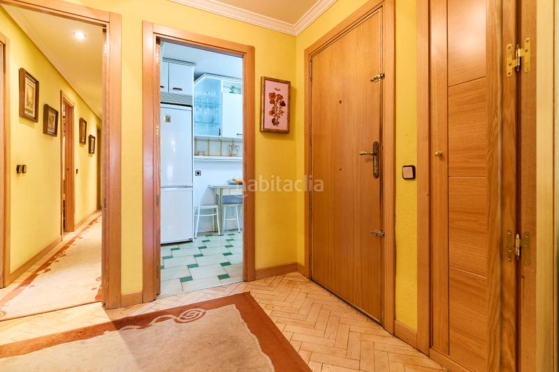 Foto c0450df8-dc77-4f32-874d-876c1893b538. Piso  en venta en calle pedro rubin de celis en Pinto