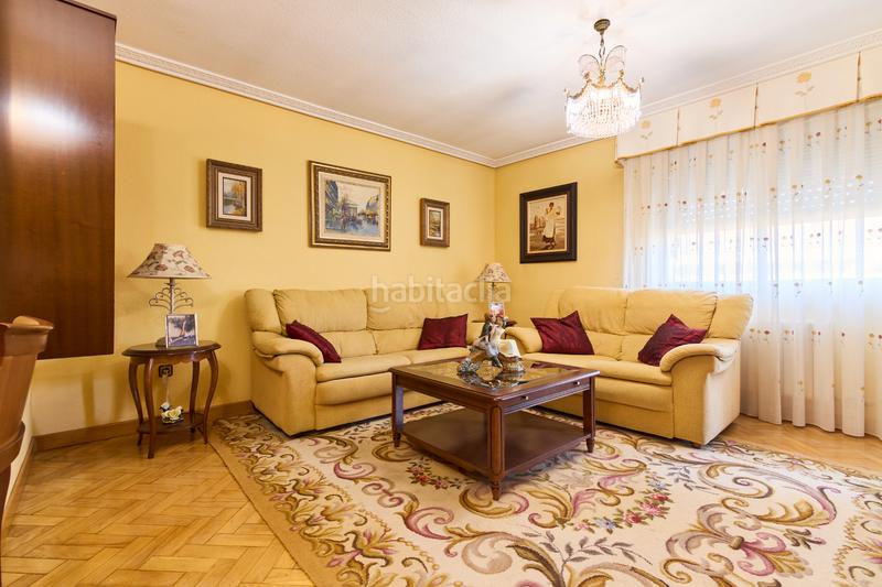 Foto cbdeb2ff-acf7-41f7-a380-c5eb28a690e3. Piso  en venta en calle pedro rubin de celis en Pinto