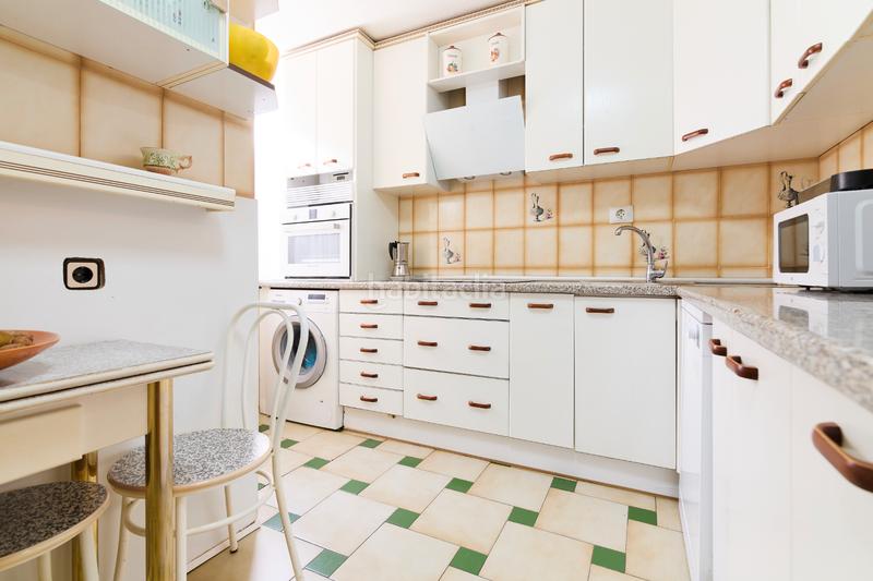 Foto df1cd35c-8b0b-4202-8a24-26378d5f4a2c. Piso  en venta en calle pedro rubin de celis en Pinto