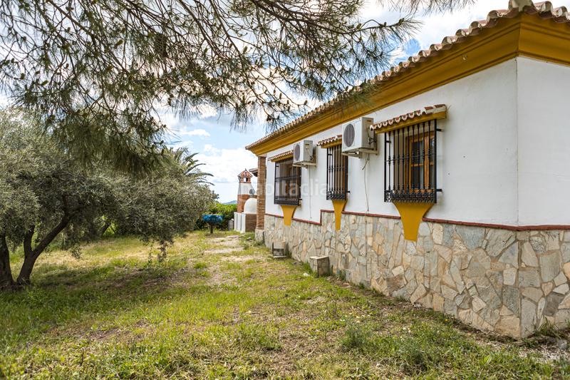 Foto 2d1bc17f-042d-4d7e-9663-d767104f4176. Pis amb xemeneia calefacció aparcament piscina a Periana