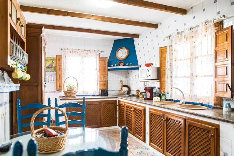 Foto 34463560-b146-4746-afa3-7c7547ca774e. Pis amb xemeneia calefacció aparcament piscina a Periana