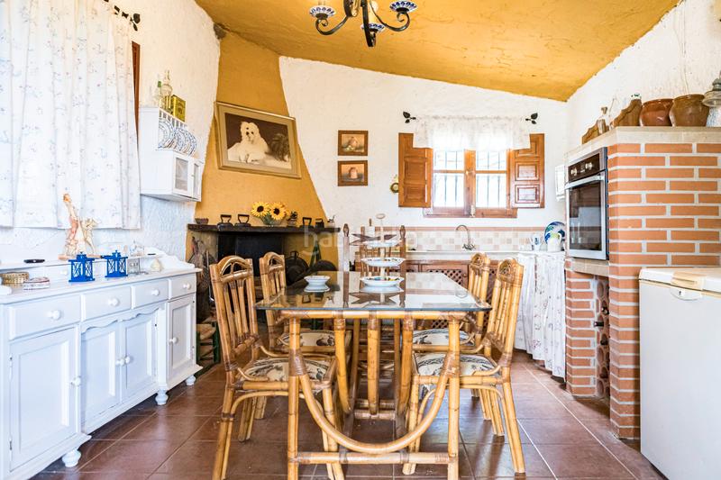 Foto 3ce511cb-1de1-448a-828b-51550e6c376b. Pis amb xemeneia calefacció aparcament piscina a Periana