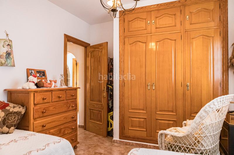 Foto 4e5f1ae0-4f8f-4cea-8fd0-c9e30747b96f. Pis amb xemeneia calefacció aparcament piscina a Periana