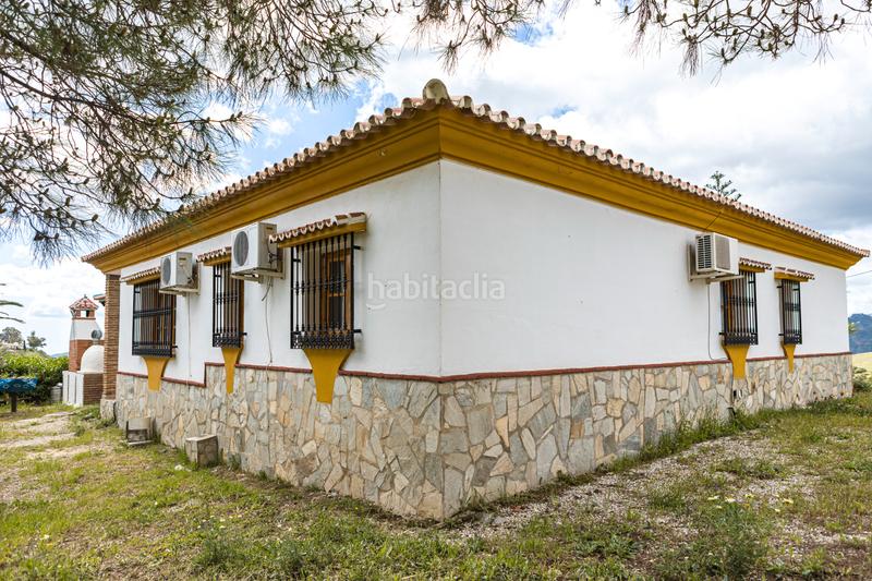 Foto ae7d726e-1c59-42a2-a4d7-200327f5af4a. Pis amb xemeneia calefacció aparcament piscina a Periana