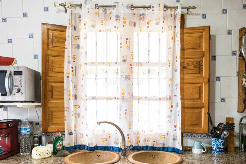 Foto c2b508c6-3aa8-470a-bd37-e108f41eeca4. Pis amb xemeneia calefacció aparcament piscina a Periana