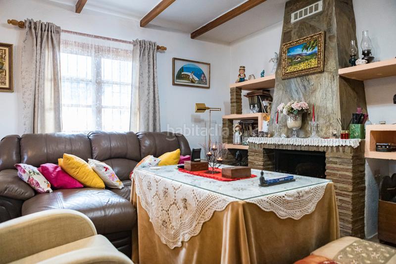 Foto e232141d-fbac-40bc-86b0-a36b44213ca4. Pis amb xemeneia calefacció aparcament piscina a Periana