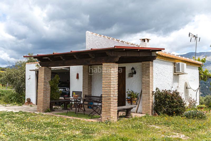 Foto e304dfe3-201a-4f2c-9e46-03b587830fed. Pis amb xemeneia calefacció aparcament piscina a Periana