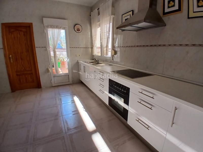 Foto 3c9bd4f6-5fd7-498e-ba47-78ff030e2136. House with parking in Tomelloso