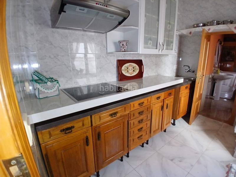 Foto d0667656-a5f2-475e-aab3-4ecb67cc9565. House with parking in Tomelloso