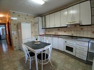 Maison  Calle socuéllamos. Casa con local en calle socuéllamos