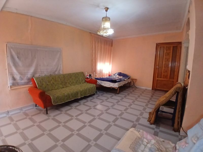 Foto 1e120176-f566-4548-8f6f-67a3bd0c10da. Casa amb aparcament a Argamasilla de Alba