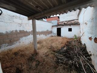 Casa aparellada  Calle isabeles
