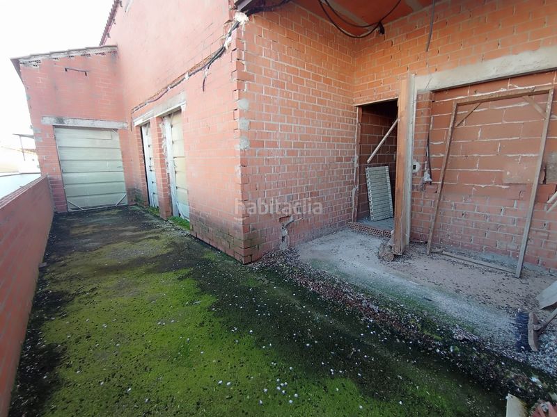 Foto 193b3843-3f45-4624-8aa2-c257e628cf1d. Casa bifamiliare con parcheggio in Tomelloso