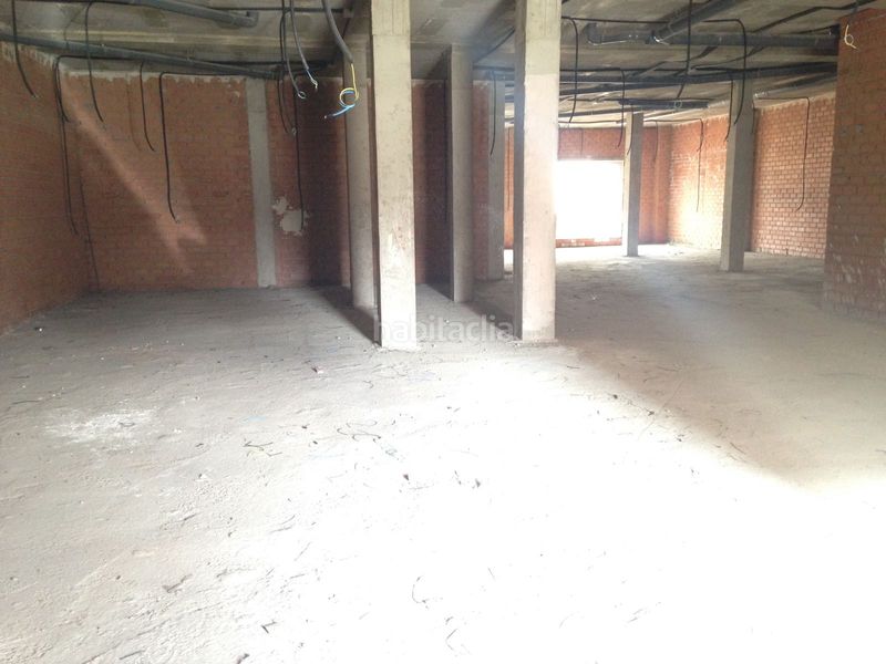 Foto 2f2ec1ff-60f2-4770-961b-4d9e9f56fbbd. Local comercial a Tomelloso