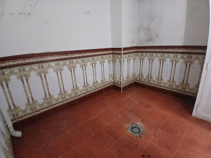 Foto 0961bffe-b10c-41f8-b723-7b0cc5e8d6f1. Casa adossada amb aparcament a Tomelloso