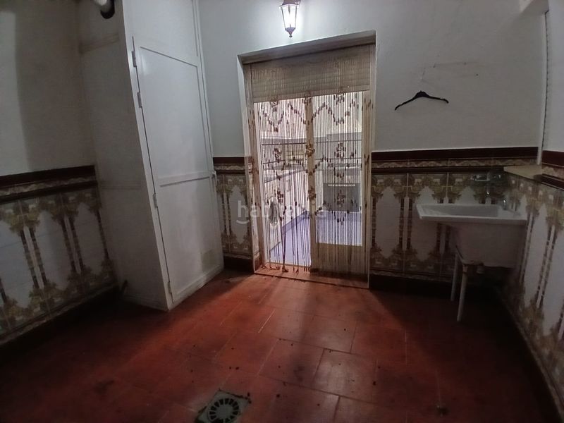 Foto 1f62c491-f1b3-4bfd-860f-3c7f2f7a2ba3. Casa adossada amb aparcament a Tomelloso