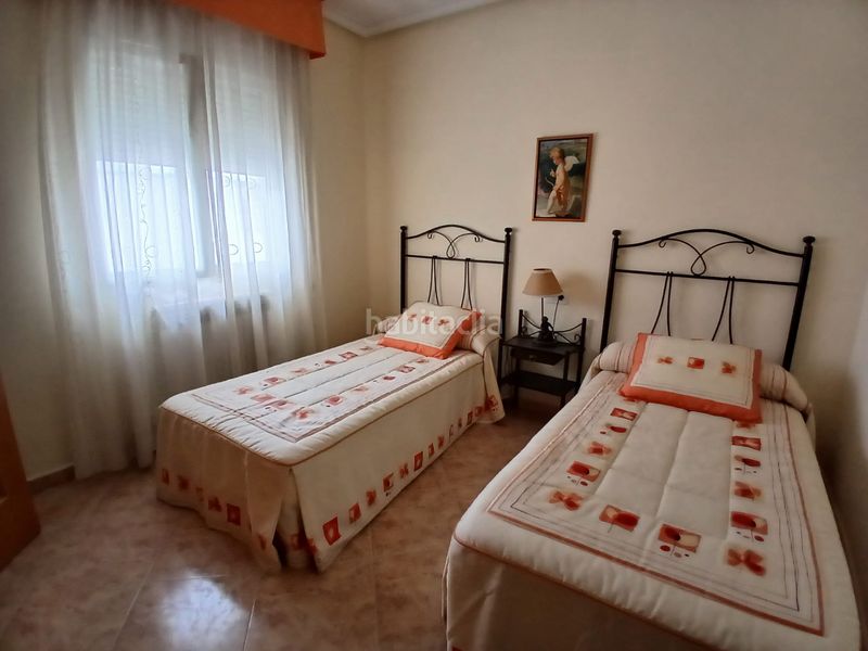 Foto 655c387d-676c-446d-844d-54ca3ce1a034. Casa adossada amb aparcament a Tomelloso