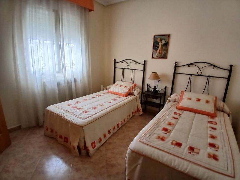Foto 67290f55-23e3-4c4b-b902-a8731c88a04d. Casa adossada amb aparcament a Tomelloso
