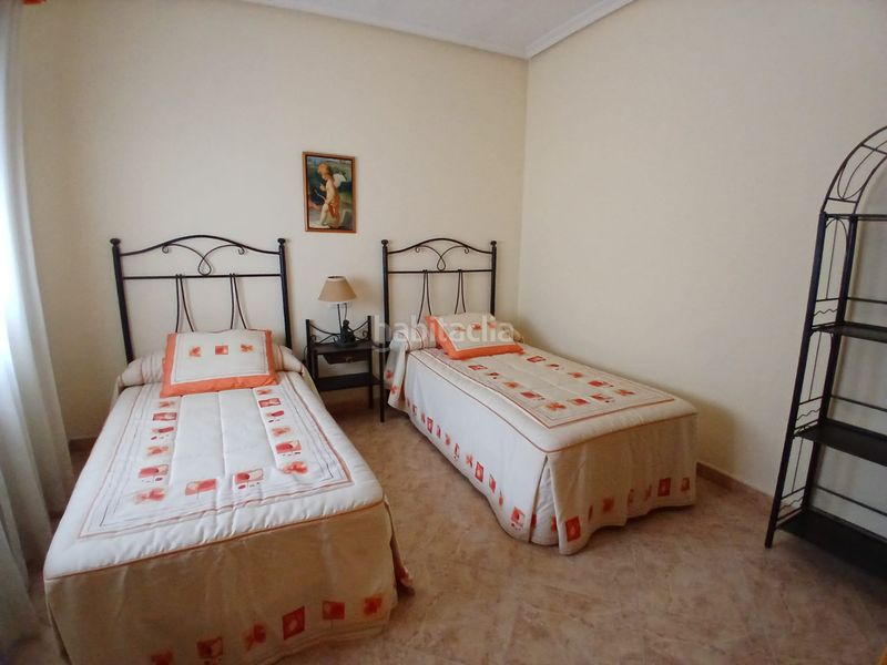 Foto a4384c51-d062-42c9-9383-6515ba8a4504. Casa adossada amb aparcament a Tomelloso