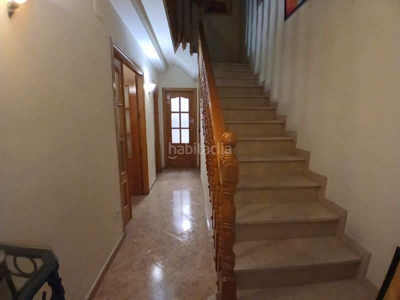 Foto a6264bfe-7ec7-4203-a59a-a74cedb6d399. Casa adossada amb aparcament a Tomelloso