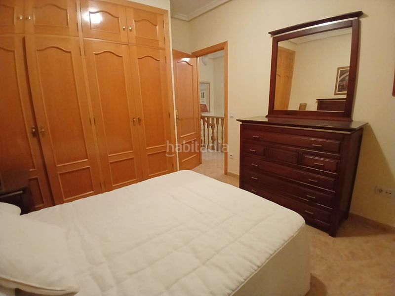 Foto b5c7872b-8d5f-4dd2-a3b1-08277350dbd3. Casa adossada amb aparcament a Tomelloso