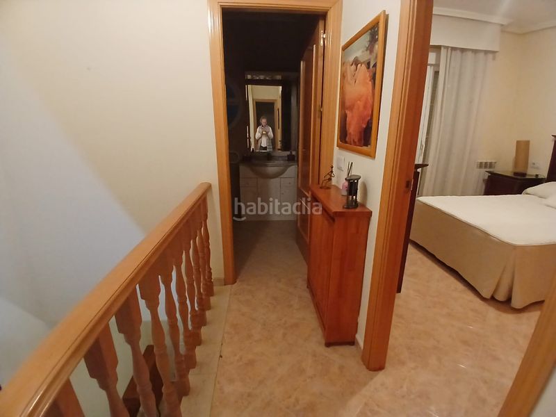 Foto b6a094ba-5234-4f7b-8481-8e1686c4ad3e. Casa adossada amb aparcament a Tomelloso