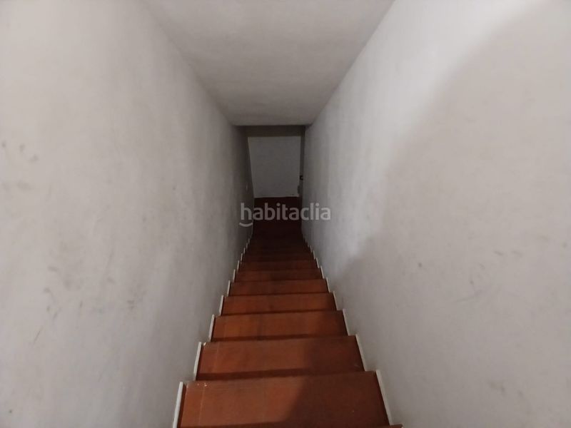 Foto d123fa7b-0b90-4621-8b6f-e131a260c12a. Casa adossada amb aparcament a Tomelloso