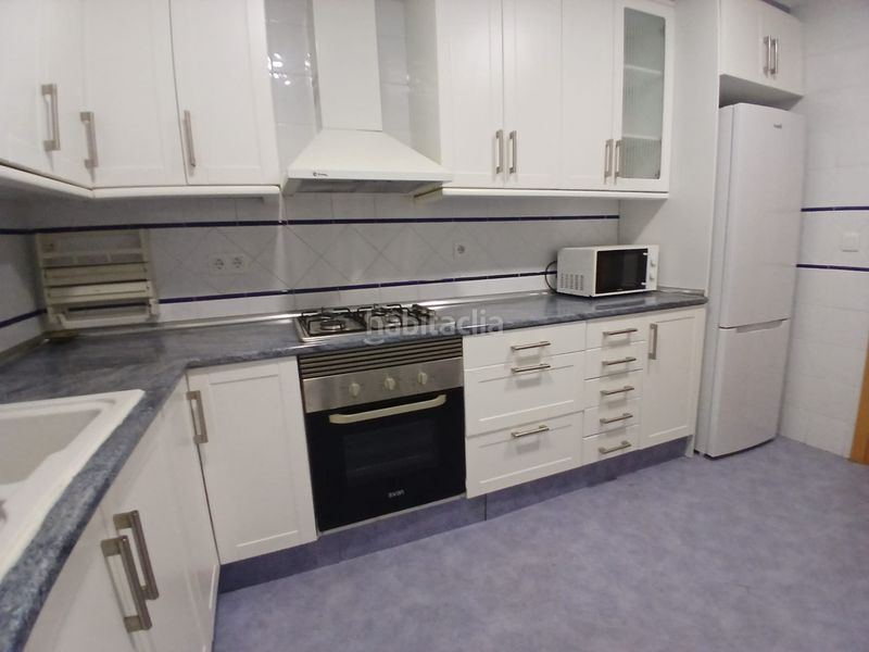 Foto da2f5f57-36e6-4f52-8753-281b32d77df5. Casa adossada amb aparcament a Tomelloso