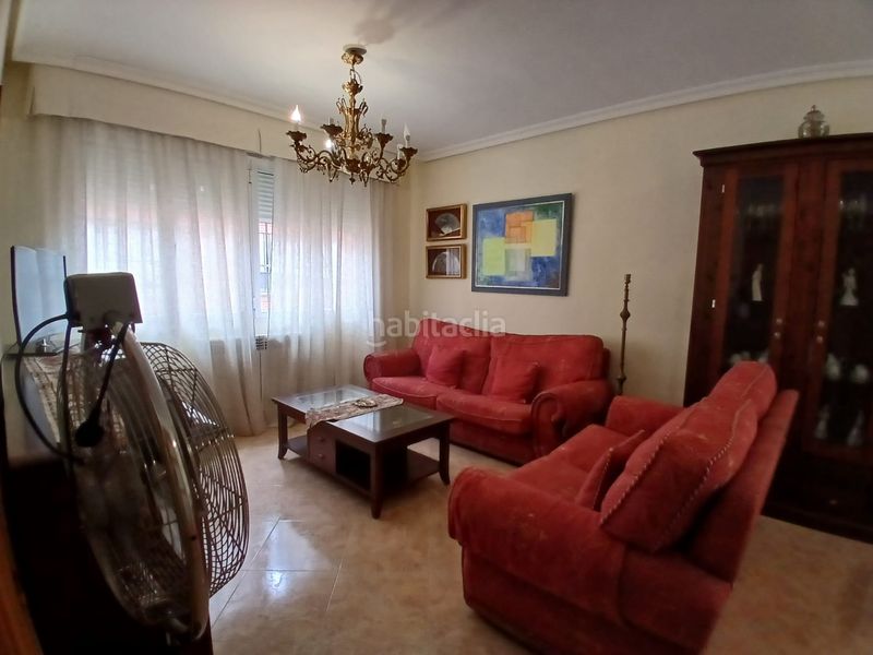 Foto daeb7871-b34d-4d03-8105-4a31e73d54f7. Casa adossada amb aparcament a Tomelloso