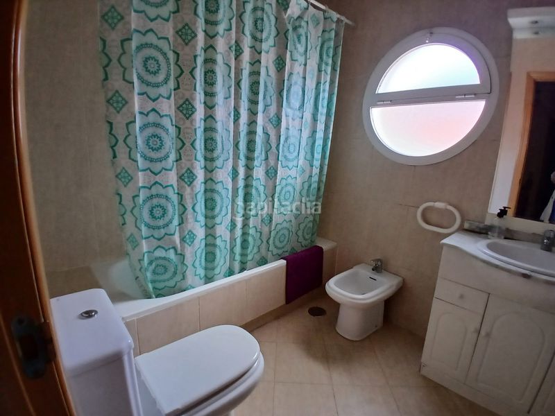 Foto e2d7c01c-87f4-4070-b5bc-a7185ca65e0d. Casa adossada amb aparcament a Tomelloso
