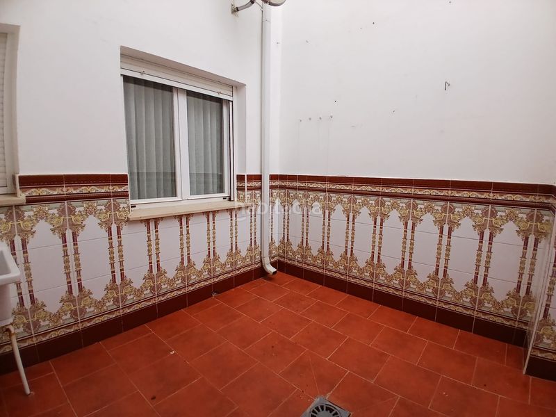 Foto e90e363e-8fa0-4477-a737-8d780e8957ea. Casa adossada amb aparcament a Tomelloso