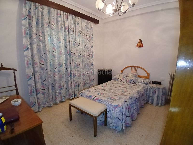 Foto 254d5f47-fb54-4e28-813e-d81968241a47. Casa amb aparcament a Tomelloso