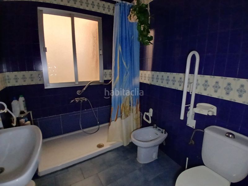 Foto b7ed0090-e8ff-45e7-926a-113ea20f7c9e. Casa amb aparcament a Tomelloso