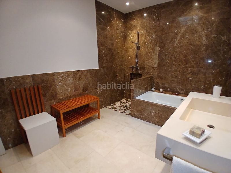 Foto 8496f972-cbf3-499e-9061-fc52df2f4a6e. Casa amb aparcament a Tomelloso