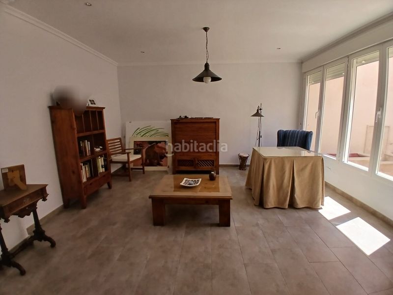 Foto f13cc152-960d-48b3-ac79-eccac59bb70d. Casa amb aparcament a Tomelloso
