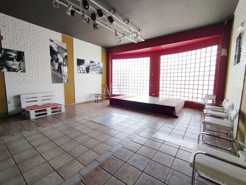 Foto ad59a8ad-3625-48e3-aff3-f949f2f7d192. Locale commerciale con riscaldamento in Tomelloso