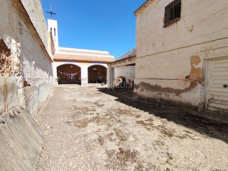Foto f5b27d34-34e9-4389-93ec-197cc2e8c53d. Casa amb aparcament a Tomelloso
