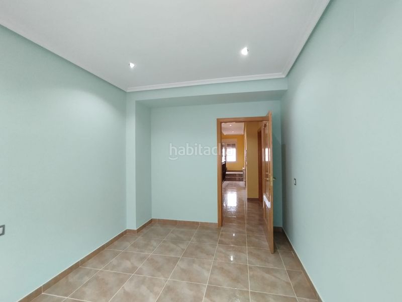 Foto 03d8a89e-cb89-4395-8ac1-d2198ecff9a1. Casa adossada amb aparcament a Tomelloso
