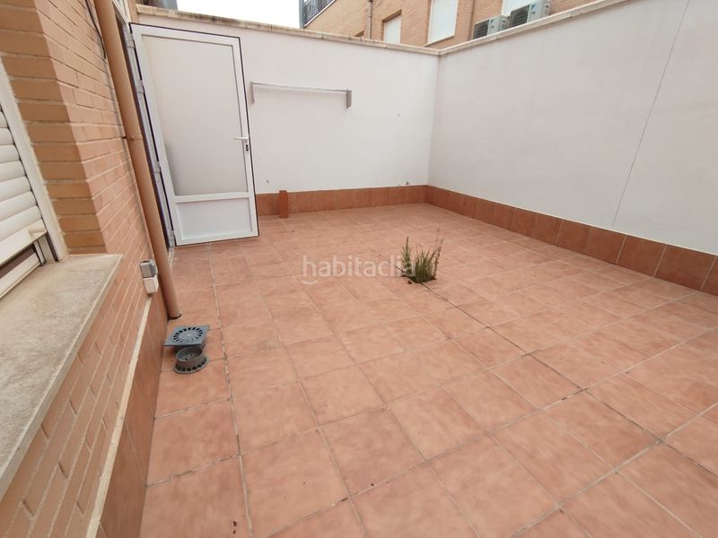 Foto 5efc9313-54be-4b81-823f-906540ad1813. Casa adossada amb aparcament a Tomelloso