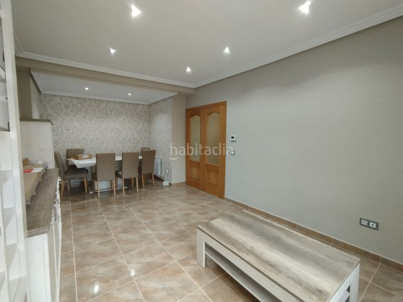 Foto 78419546-2144-4a58-be6c-7f2723977e85. Casa adossada amb aparcament a Tomelloso