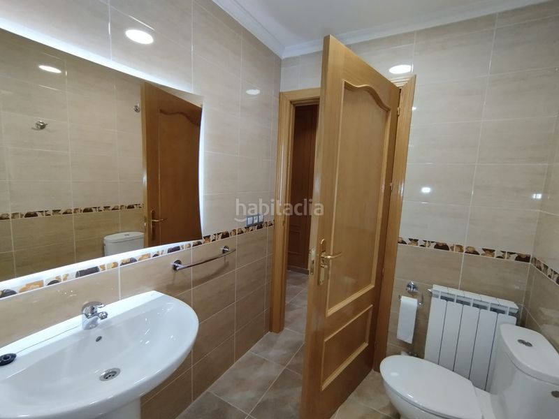 Foto 869257a9-3d83-4513-a8e4-ddda7f666730. Casa adossada amb aparcament a Tomelloso