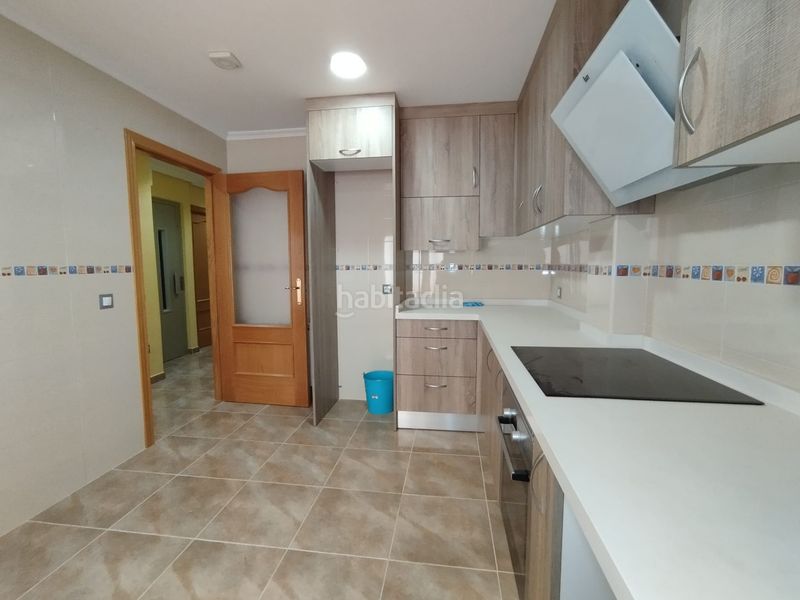 Foto 9f50b7c1-dc5c-47a4-9d34-de2c24f9fa5d. Casa adossada amb aparcament a Tomelloso
