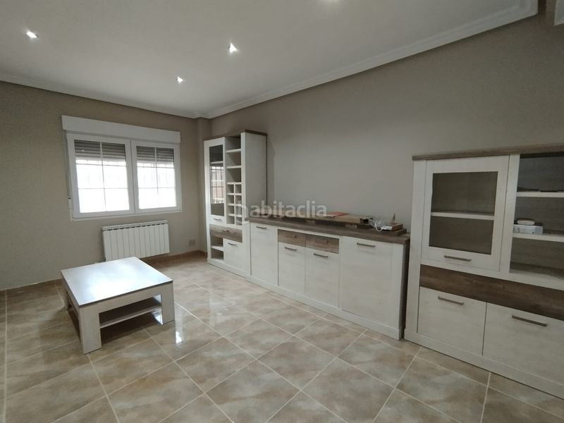Foto ab0d2477-5082-41cf-b339-b14a469b4ce3. Casa adossada amb aparcament a Tomelloso