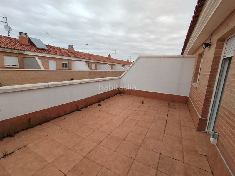 Foto e00e9a42-6b3e-4d78-94dd-5faaf124f25c. Casa adossada amb aparcament a Tomelloso