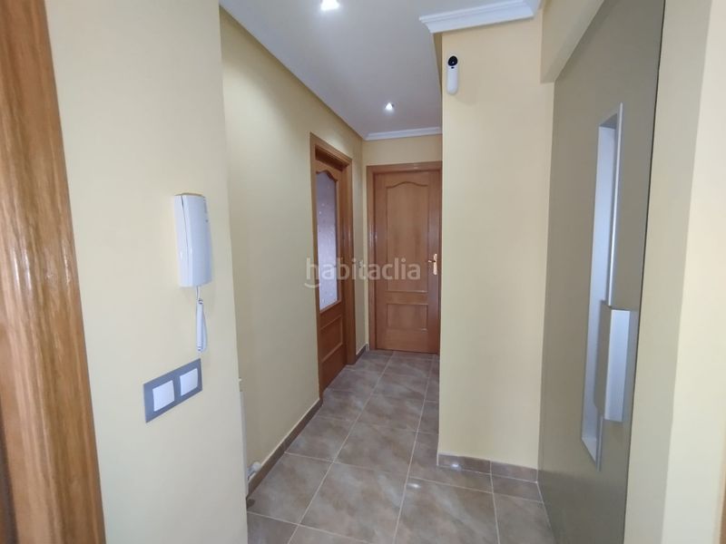 Foto ecc48c04-75a7-4f51-b66c-ee28f4384180. Casa adossada amb aparcament a Tomelloso