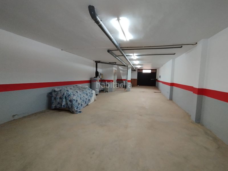 Foto f887a683-817b-475f-b8a5-2b29f0439995. Casa adossada amb aparcament a Tomelloso