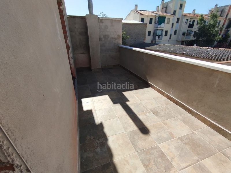 Foto c5914ca1-d9bb-42ab-b141-5f1fa52fbb12. Casa adossada amb aparcament a Tomelloso